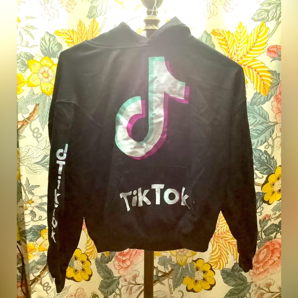 Black Tiktok sweater for teens.